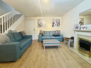 Lounge- click for photo gallery